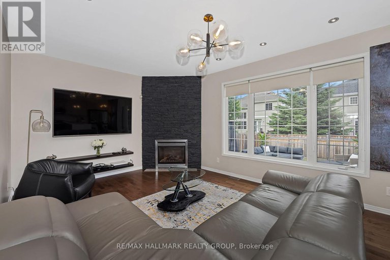 28595507/137-stedman-street/blossom-parkkemp-parkfindlay-creek/ottawa/ontario/K1T0B4_20