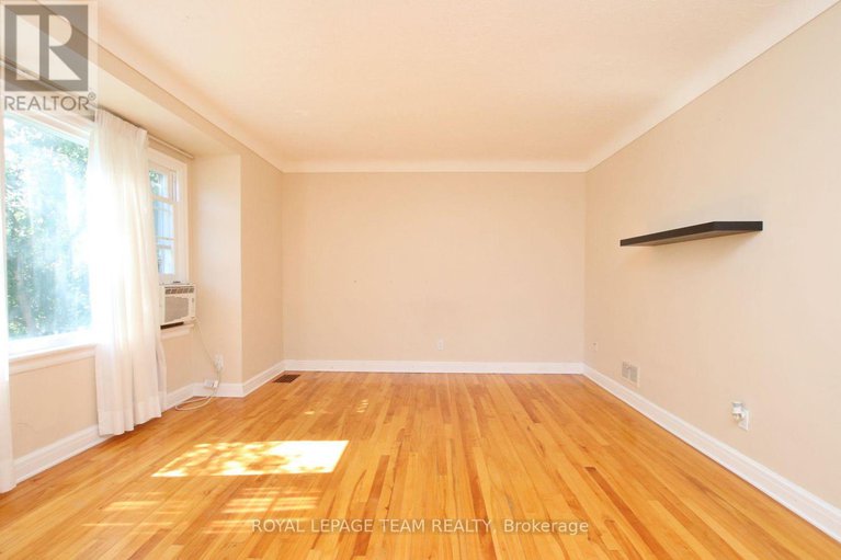 28643909/115-rita-avenue/meadowlandsst-claire-gardens/ottawa/ontario/K2G2H2_25