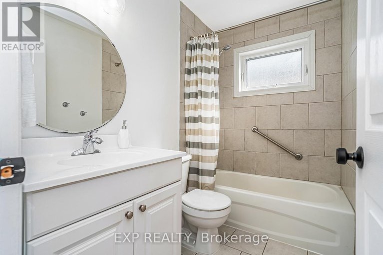28595506/18-hawley-crescent/bridlewood/ottawa/ontario/K2M1T3_16