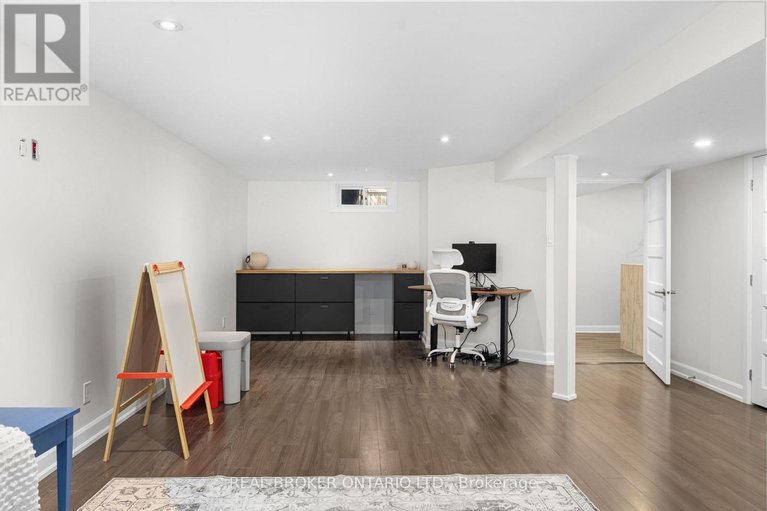 29653465/2058-wildflower-drive/queenswood-heights-south/ottawa/ontario/K1E3R3_40