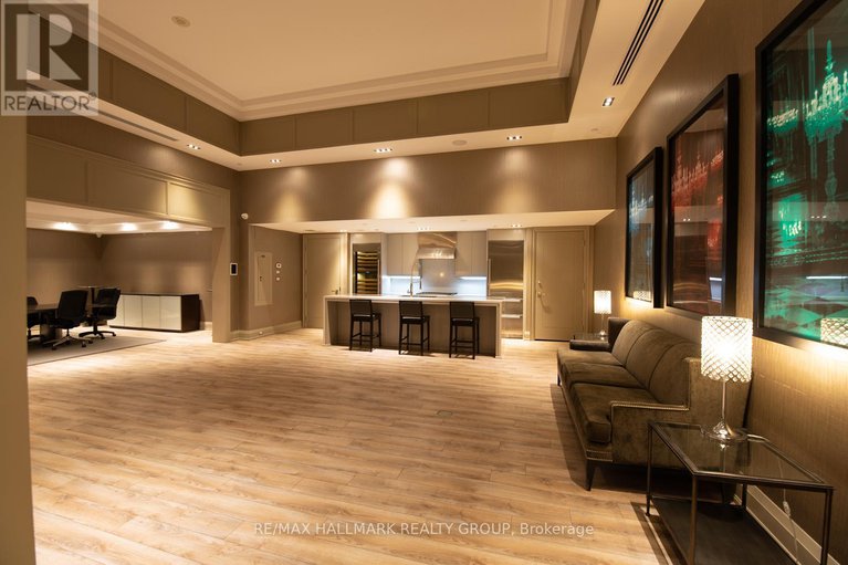 29318666/1805-111-champagne-avenue/west-centre-town/ottawa/ontario/K1S5V3_23