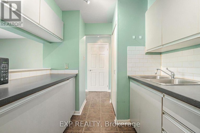 28334886/210-280-brittany-drive/viscount-alexander-park/ottawa/ontario/K1K4M4_10