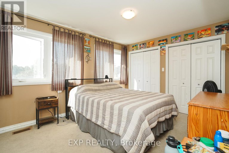 28800612/36-keewatin-crescent/borden-farmstewart-farmcarleton-heightsparkwood-hills/ottawa/ontario/K2E6Z1_16