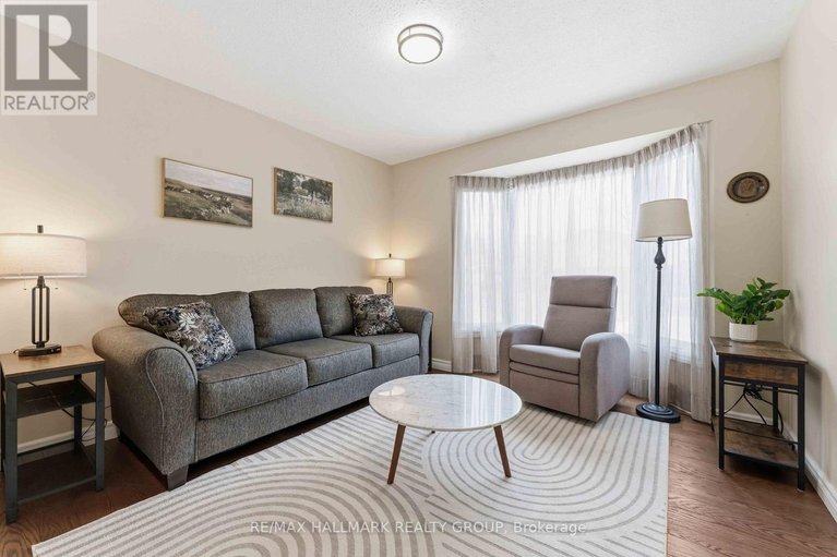 29645629/6033-meadowglen-drive/chapel-hill/ottawa/ontario/K1C5V4_6