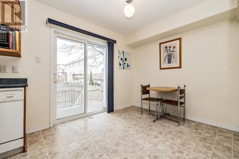 29452271/389-wiffen-private/westcliffe-estates/ottawa/ontario/K2H1G4_12