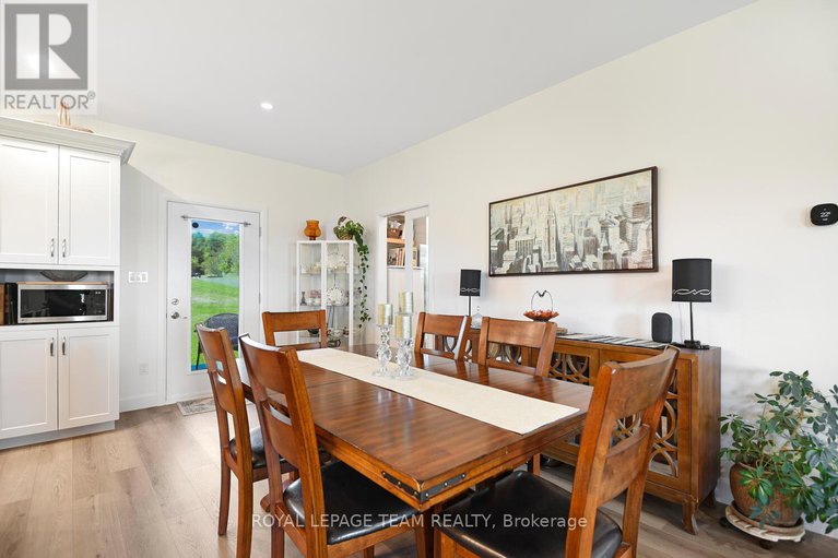 28389484/10249-county-2-road-e/south-dundas-matilda-twp/south-dundas/ontario/K0E1K0_12