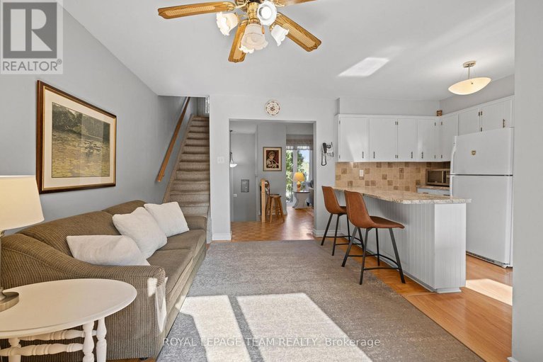 28900932/2486-regina-street/lincoln-heights/ottawa/ontario/K2B6X5_16
