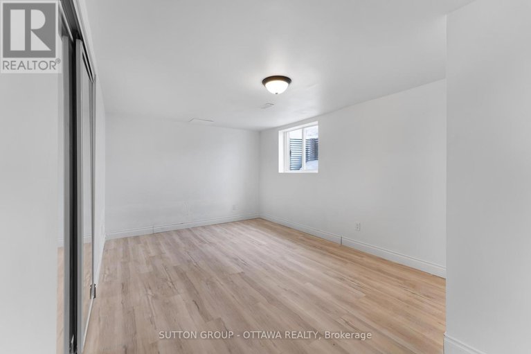 28764134/20-dundegan-drive/glencairnhazeldean/ottawa/ontario/K2L1P8_18