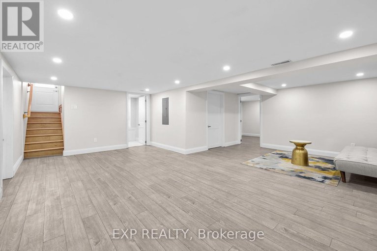 29427450/1377-mcmahon-avenue/emerald-woodssawmill-creek/ottawa/ontario/K1T1C2_19