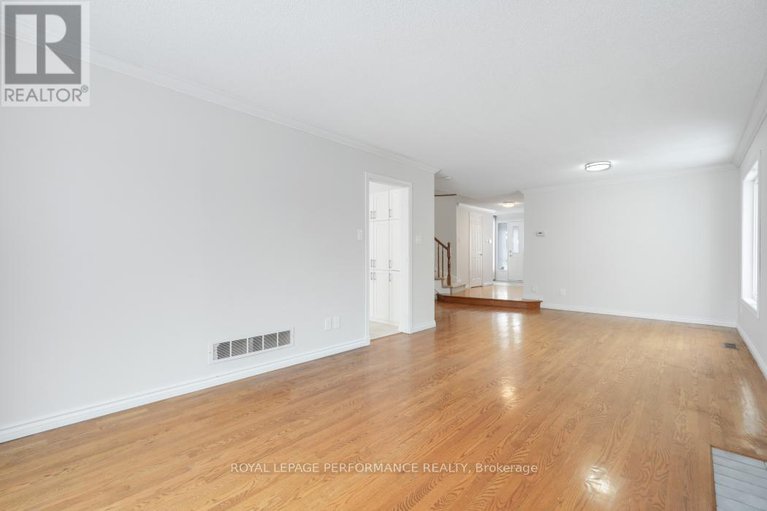 29096024/41-saddle-crescent/hunt-club-park/ottawa/ontario/K1G5L4_12