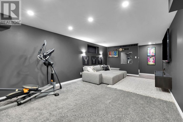 29635213/112-crevasse-road/mer-bleuebradley-estatesanderson-park/ottawa/ontario/K1W0P9_44