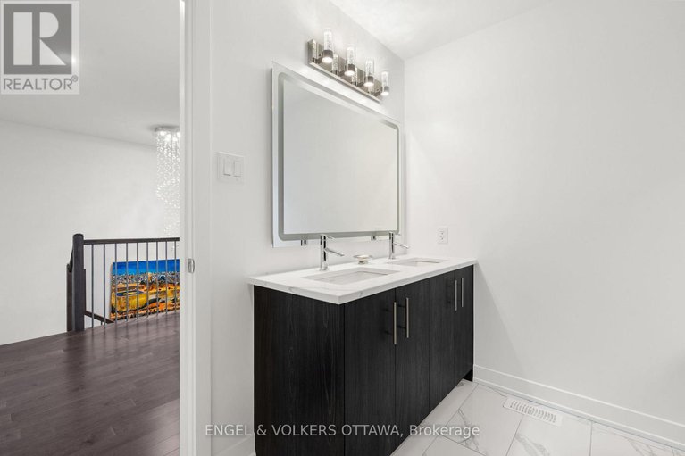 29134549/1047-hydrangea-avenue/riverside-southgloucester-glen/ottawa/ontario/K4M0L5_26