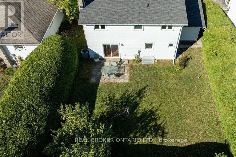 28986692/60-westpark-drive/blackburn-hamlet/ottawa/ontario/K1B3E5_35