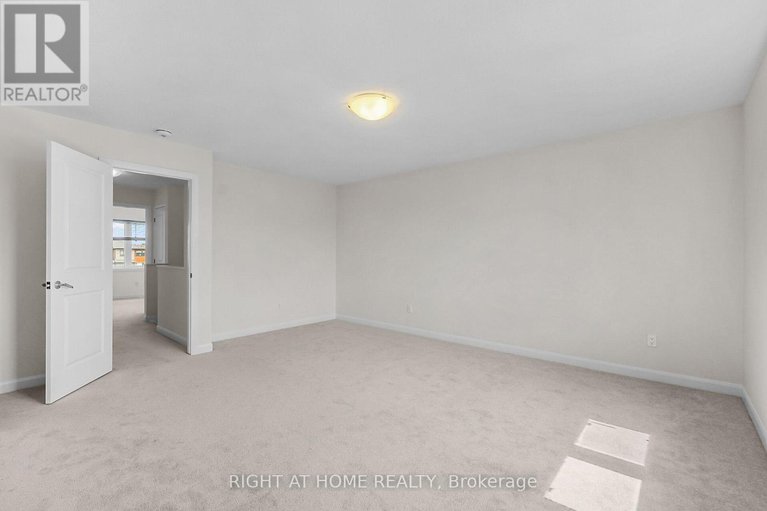 28565193/958-athenry-court/half-moon-bay/ottawa/ontario/K2J7E1_35