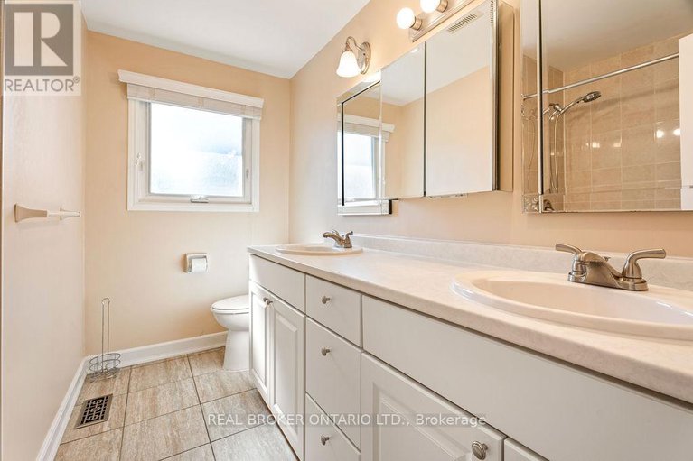 28894843/99-queensline-drive/bruce-farmgraham-parkqualicumbellands/ottawa/ontario/K2H7J6_21