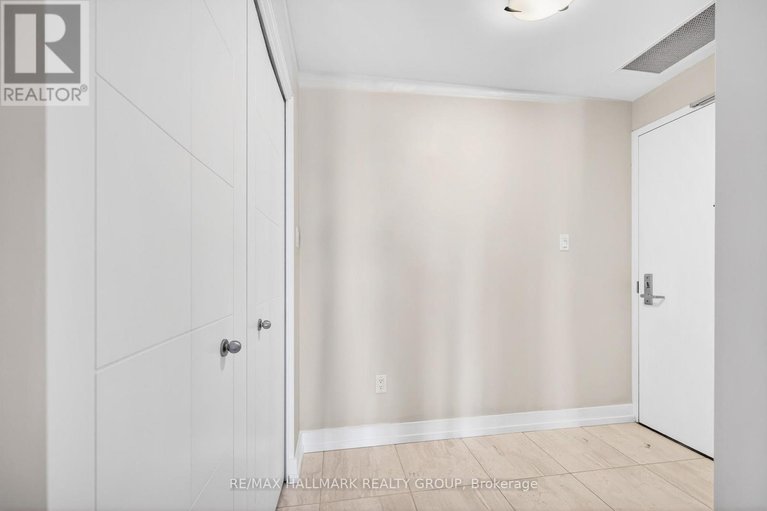 29572527/2104-179-metcalfe-street/ottawa-centre/ottawa/ontario/K2P1P7_7