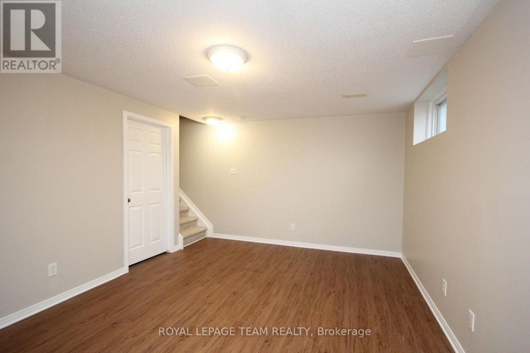 29564230/139-oakfield-crescent/longfields/ottawa/ontario/K2J5H8_26