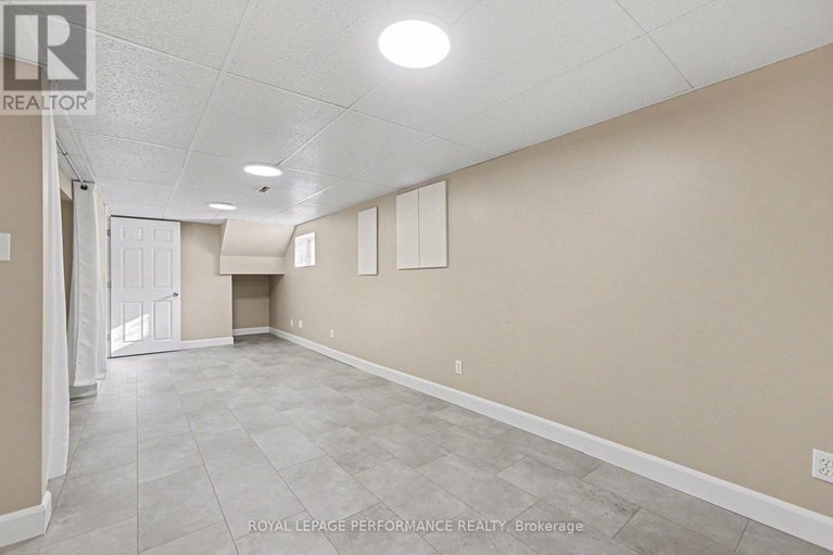 29388559/975-sheridan-avenue/carlington/ottawa/ontario/K1Z6M4_18