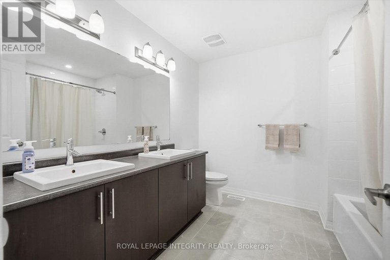 29474235/88-chevron-place/mer-bleuebradley-estatesanderson-park/ottawa/ontario/K1W0L6_27