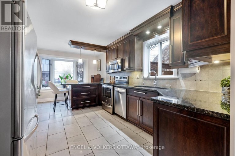 29621371/1173-st-jerome-crescent/convent-glen-north/ottawa/ontario/K1C2A7_7