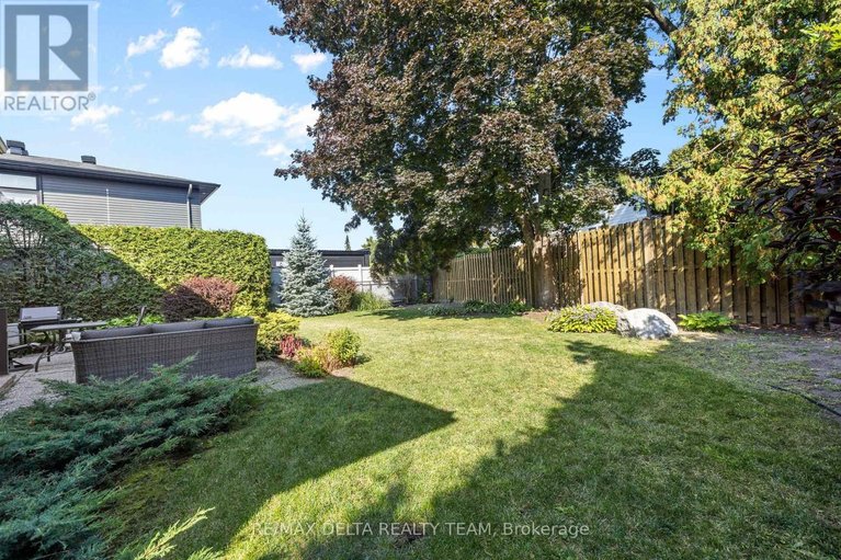 29580108/11-garand-place/urbandale-acres/ottawa/ontario/K1H8M1_33