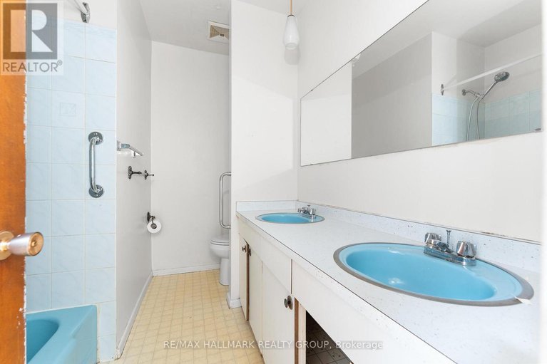 28943105/2437-tupper-avenue/hawthorne-meadows/ottawa/ontario/K1G1G6_18