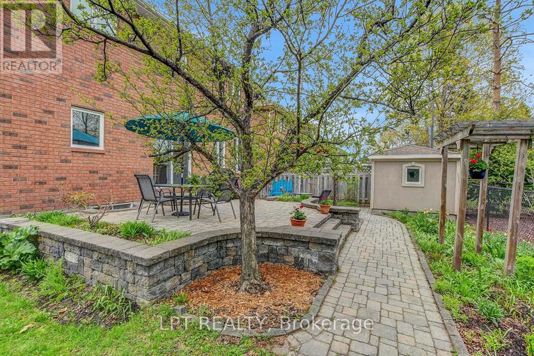 28311107/10a-ashburn-drive/borden-farmstewart-farmcarleton-heightsparkwood-hills/ottawa/ontario/K2E6N3_50