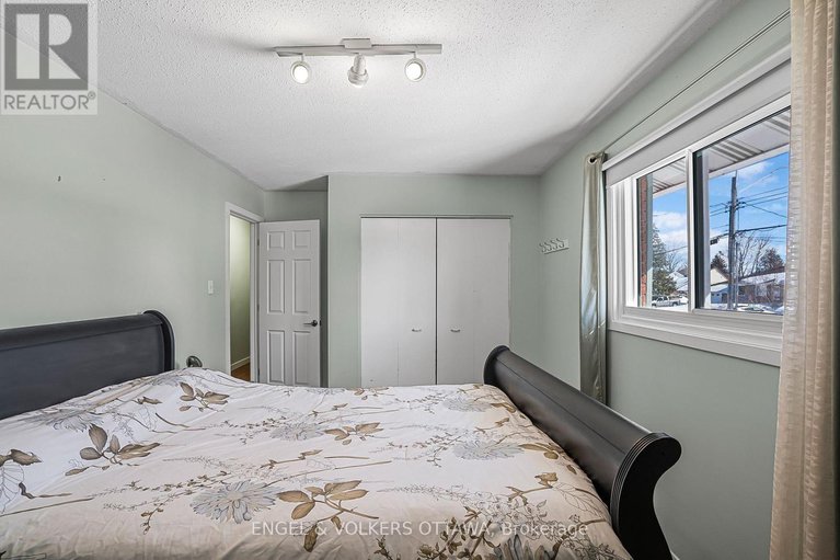 29085911/1427-rosebella-avenue/blossom-parkkemp-parkfindlay-creek/ottawa/ontario/K1T1E5_27