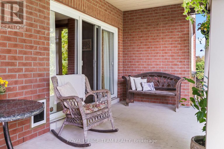 28906367/1601-apeldoorn-avenue/carleton-heights/ottawa/ontario/K2C1V4_30