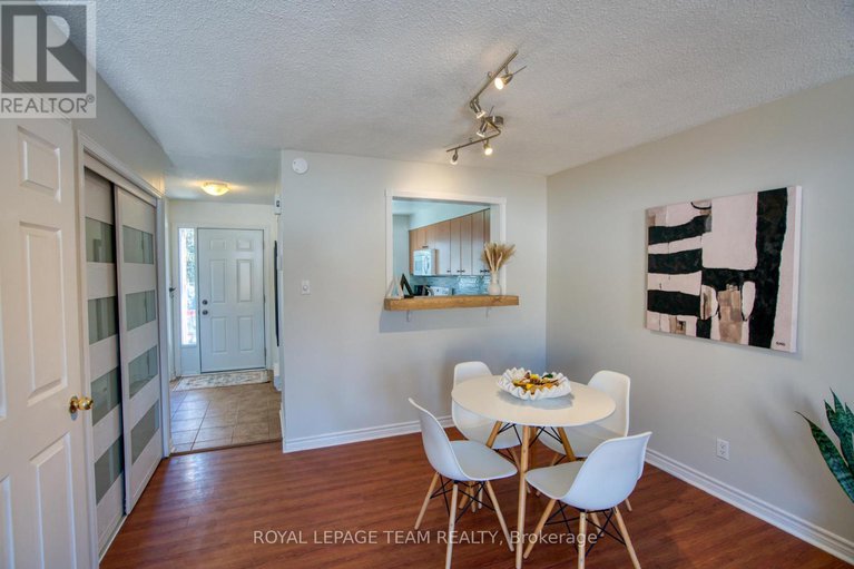 29433242/15-1302-alness-court/pineview/ottawa/ontario/K1B5H2_5