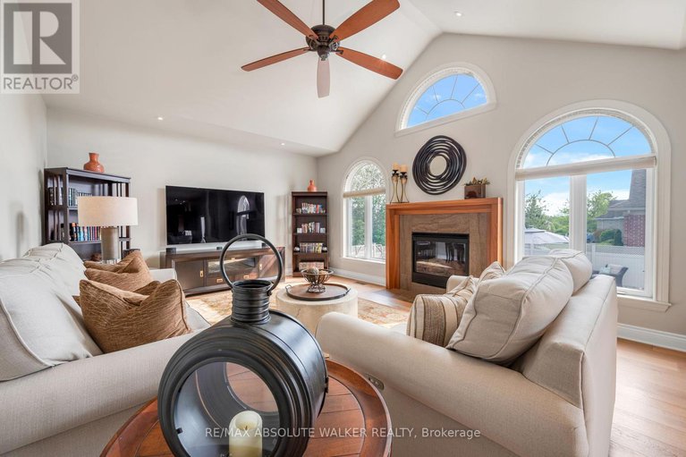 28412580/185-glenncastle-drive/carp/ottawa/ontario/K0A1L0_17