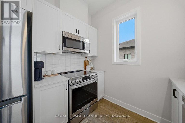 29688478/519-crescendo-private/riverside-southgloucester-glen/ottawa/ontario/K1X0E4_6