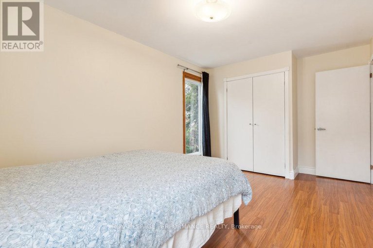 27687403/1932-marquis-avenue/ottawa/ontario/K1J8J2_18