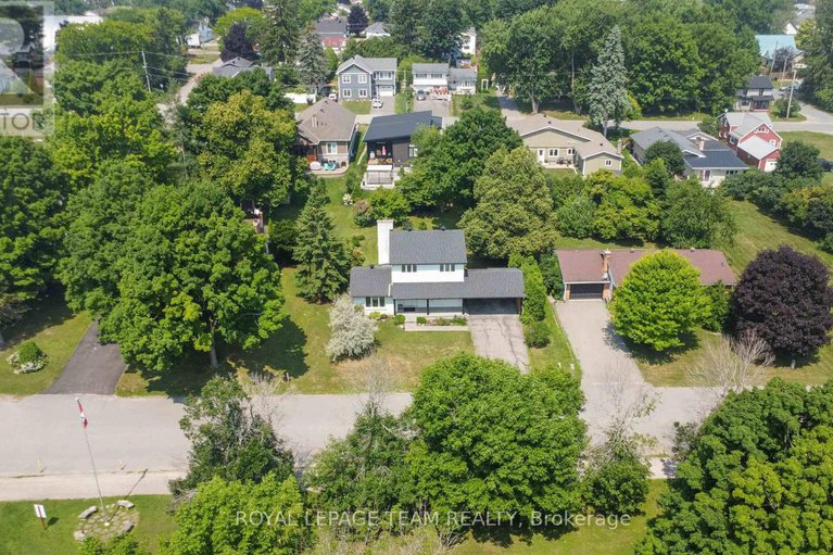 28614426/207-curry-street/kemptville/north-grenville/ontario/K0G1J0_32