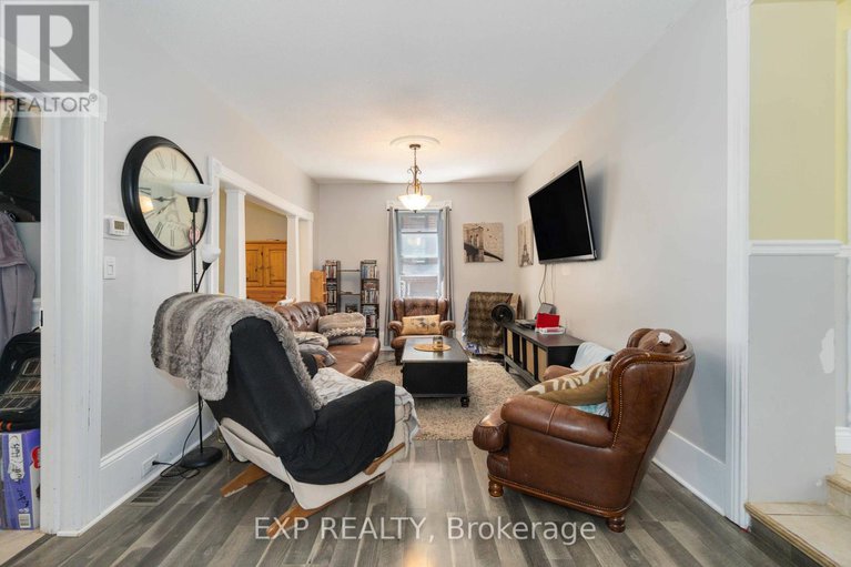 28789628/105-division-street-n/mcnabbraeside-twps/mcnabbraeside/ontario/K7S3B9_7