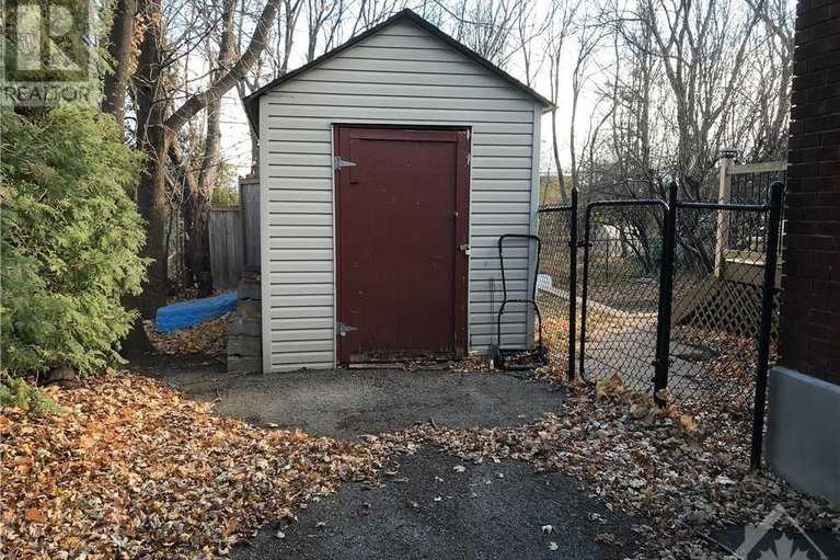 29269332/49-crownhill-street/beacon-hill-south/ottawa/ontario/K1J7K5_28