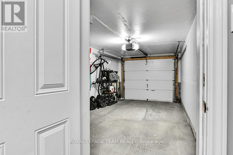 28681481/604-brian-good-avenue/riverside-southgloucester-glen/ottawa/ontario/K4M0G7_31