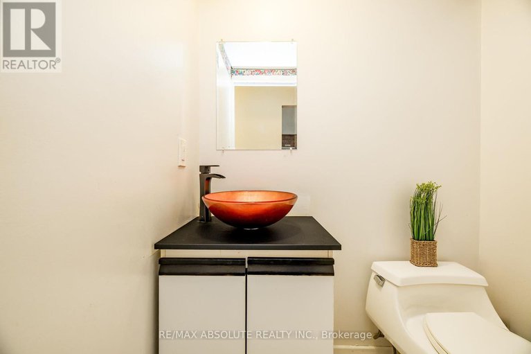 28984044/7-ramsgate-private-e/mooneys-bayriverside-park/ottawa/ontario/K1V8M4_18