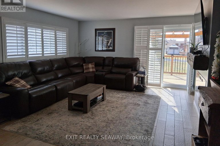 29536081/6731-gilmore-hill-street/south-glengarry-charlottenburgh-twp/south-glengarry/ontario/K6H7J3_13