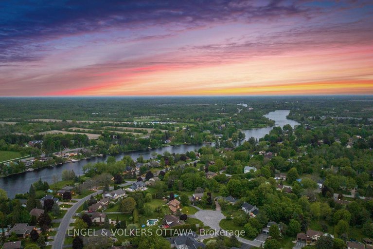 28092121/1041-brandywine-court/manotick-long-island-nicholls-island/ottawa/ontario/K4M1J2_40