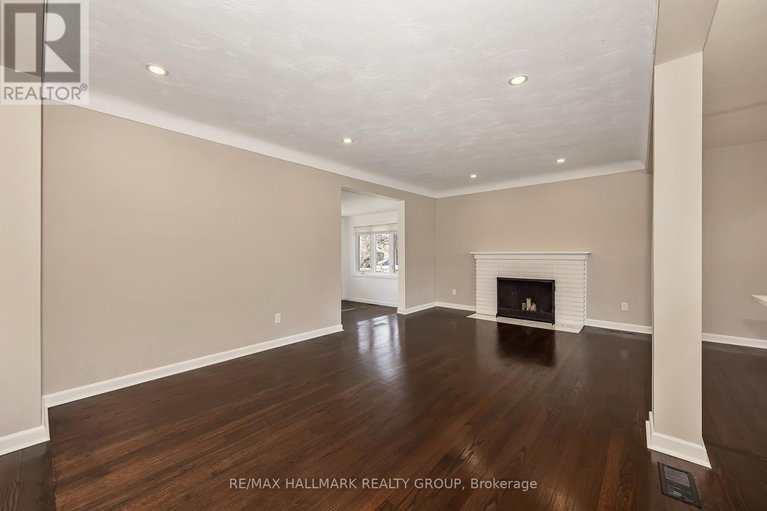 29670694/1138-sherman-drive/bel-air-heights/ottawa/ontario/K2C2M4_9