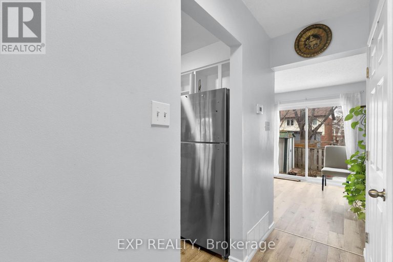 28477771/14-2570-southvale-crescent/sheffield-glenindustrial-park/ottawa/ontario/K1B5B6_4