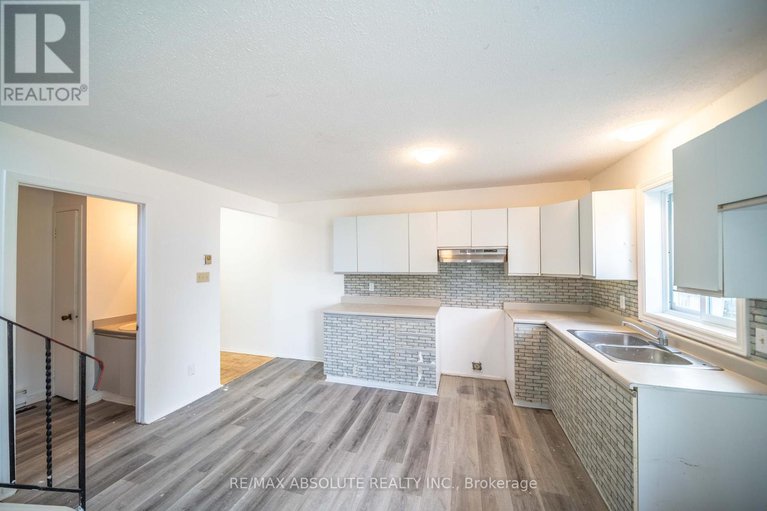 28835290/294-therese-avenue/town-of-rockland/clarence-rockland/ontario/K4K1G9_12