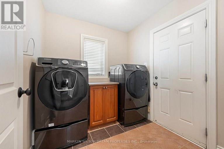 28816591/1095-halton-terrace/morgans-grantsouth-march/ottawa/ontario/K2W1G8_26