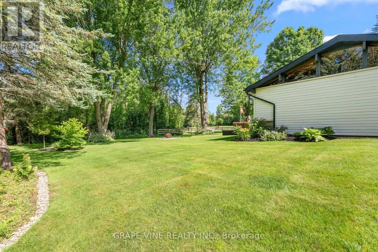 28643914/6486-woodland-place/manotick-south-to-roger-stevens/ottawa/ontario/K4M1B3_30