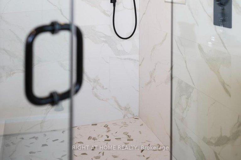 28657224/219-owen-lucas-street/mcnabbraeside-twps/mcnabbraeside/ontario/K7S3G8_17