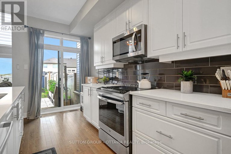 28755525/4949-abbott-street-e/emerald-meadowstrailwest/ottawa/ontario/K2S1E7_17