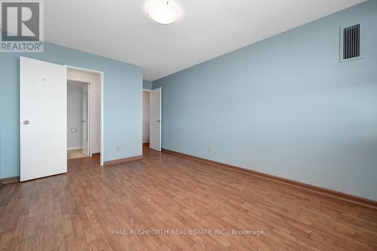 29419876/ph7-555-brittany-drive/viscount-alexander-park/ottawa/ontario/K1K4C5_26