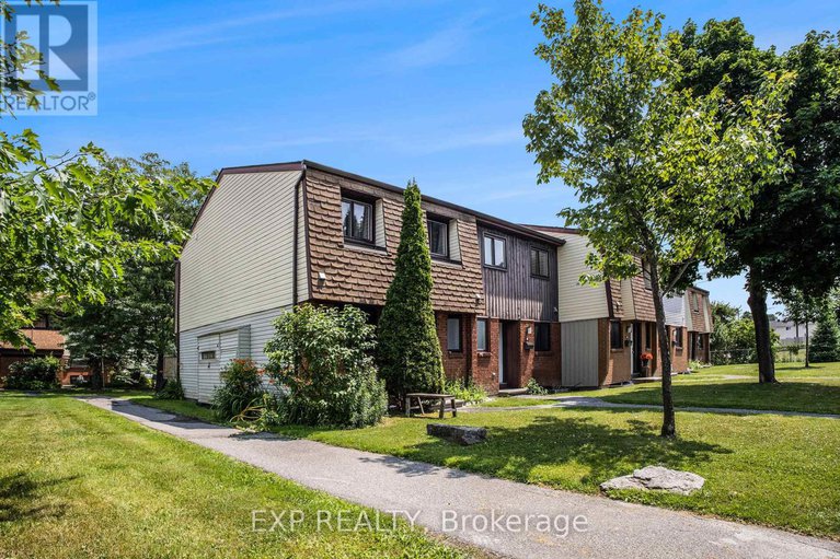 28577160/4e-39-woodvale-green/craig-henrywoodvale/ottawa/ontario/K2G4G8_5