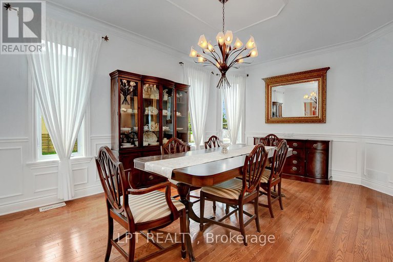 28311107/10a-ashburn-drive/borden-farmstewart-farmcarleton-heightsparkwood-hills/ottawa/ontario/K2E6N3_7